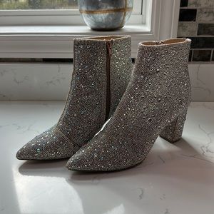 Women’s Miim rhinestone boot. Size 8
